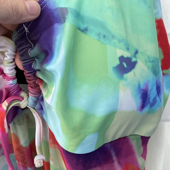 Finwanlo bathing suit top. Modest bikini  size large - Picture 11 of 11